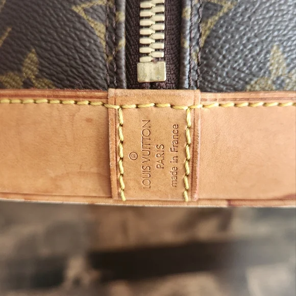 Louis Vuitton Alma Monogram - Picture 10 of 15